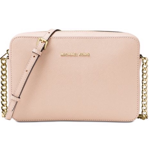 Michael Kors Handbags - ✨ Michael Kors Leather Crossbody Purse ✨